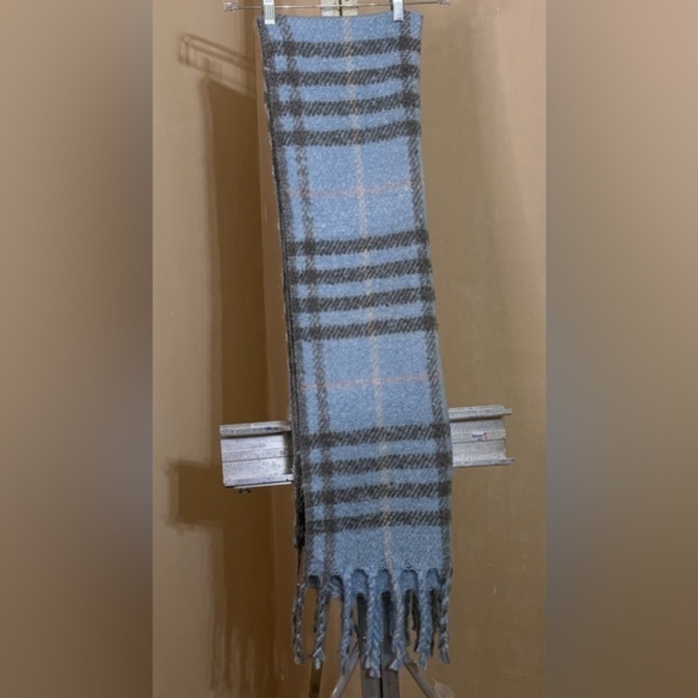Coco + Carmen Cozy Blue and Gray Scarf NWT